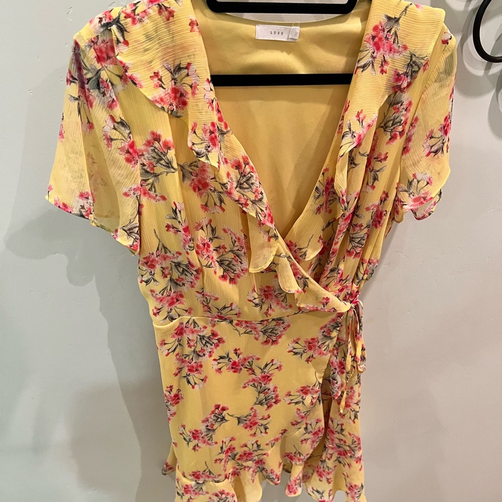 Lush dress yellow floral